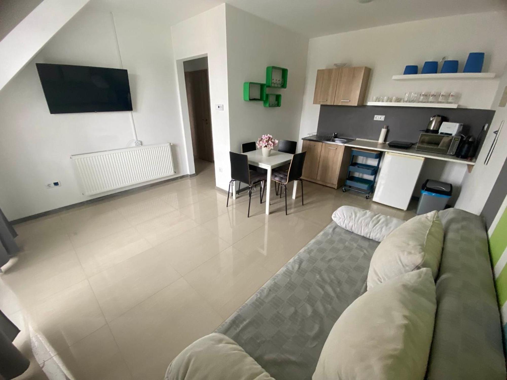 Lexy Family Apartman Hajdúszoboszló Eksteriør bilde
